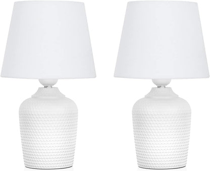 Juego de 2 pequeñas lámparas de mesa – lámparas de mesita de noche de 11,8" para dormitorio, habitación infantil, sala de estar y oficina, base blanca con detalles decorativos.