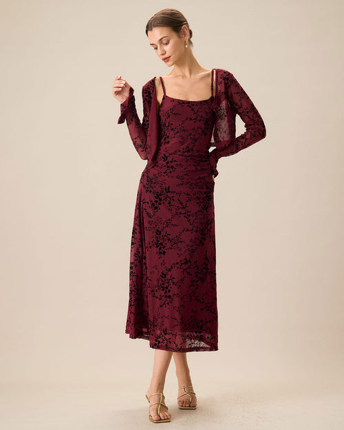 Vestido midi ajustado con patrón de flores rojas